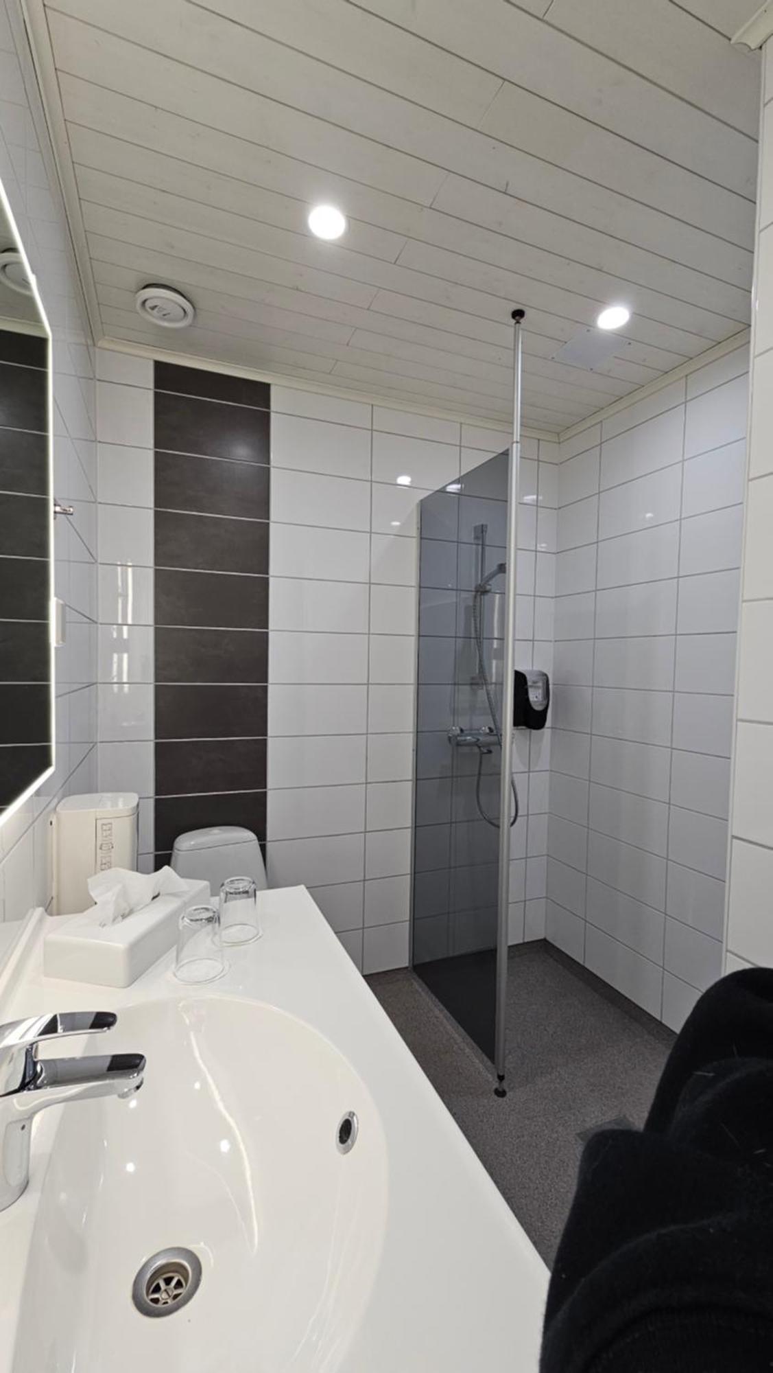 Samantta Hotel & Restaurant Haukipudas Dış mekan fotoğraf